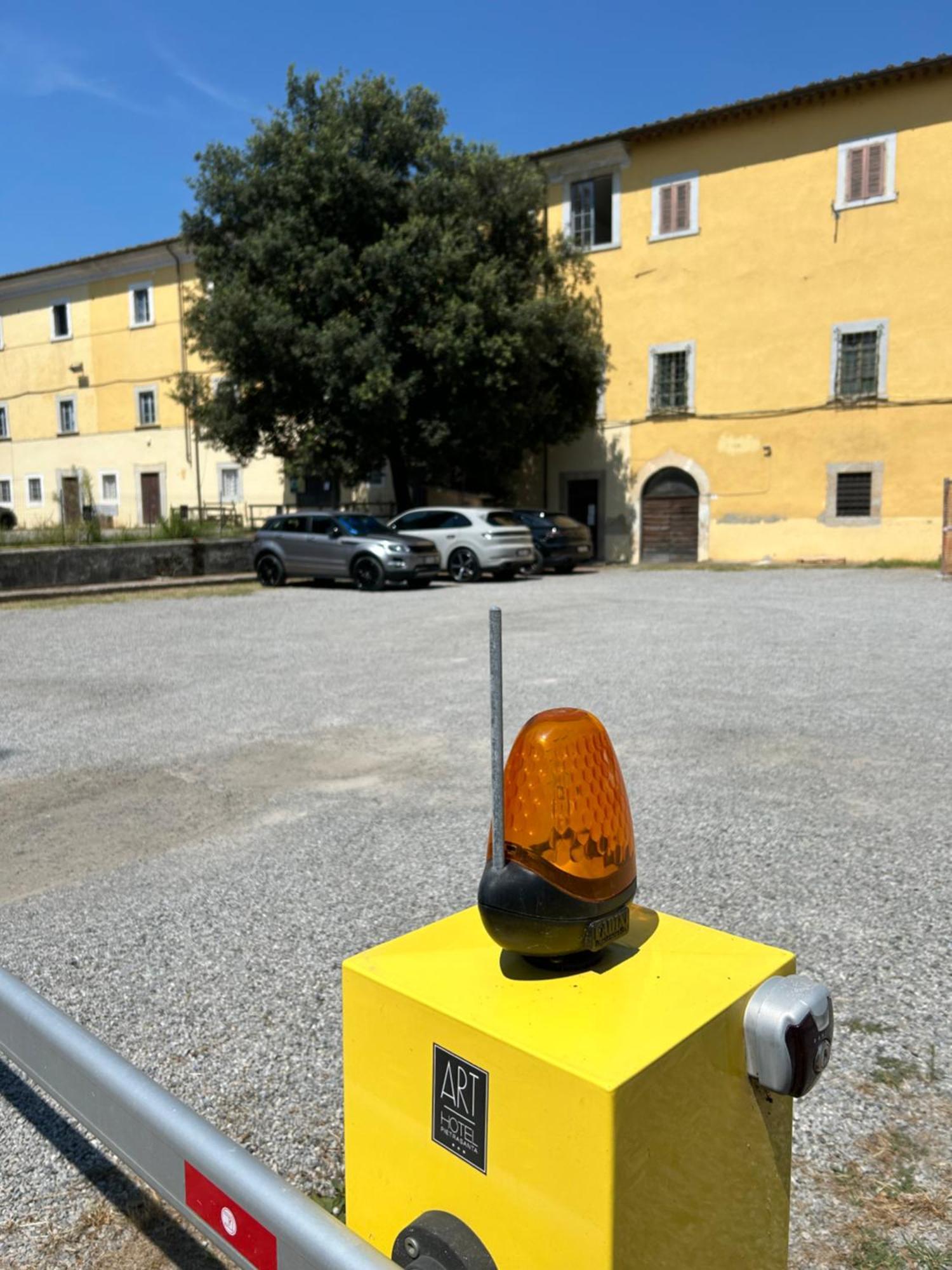 Art Hotel Pietrasanta Buitenkant foto